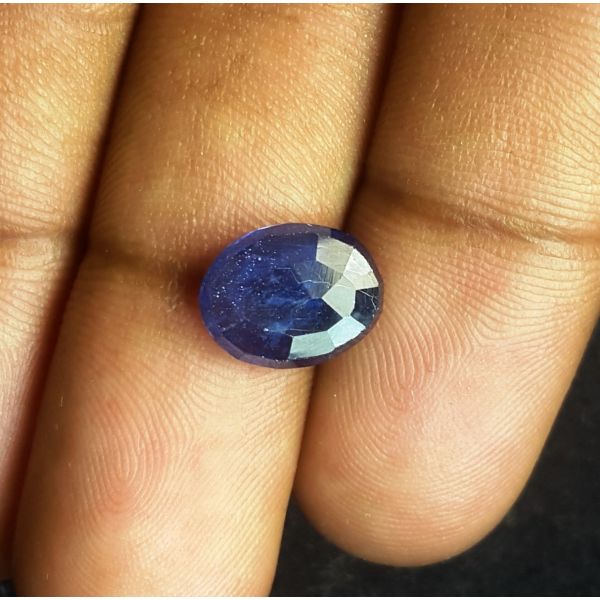 3.90 Carats Natural Blue Sapphire 10.65x8.10x4.05 mm
