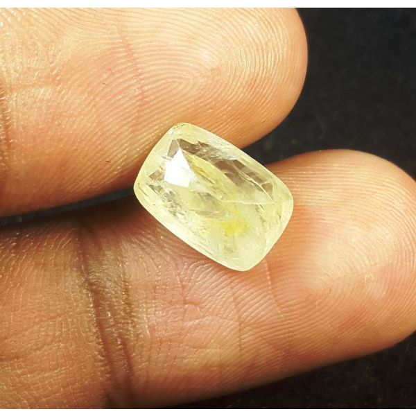 3.99 Carats Natural Yellow Sapphire