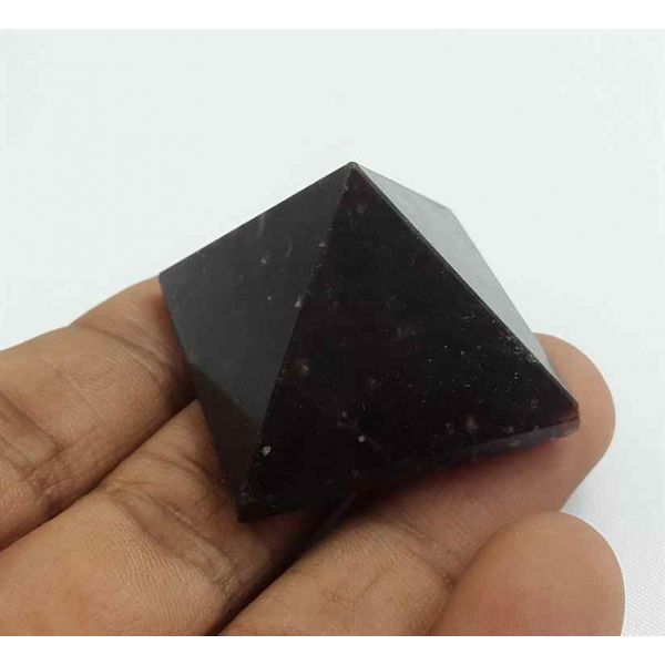 Garnet Pyramid 22 x 38 mm Size
