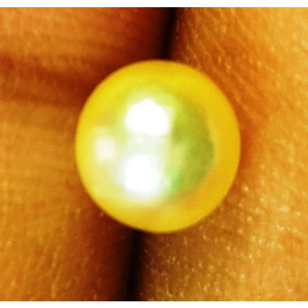 1.64 Carats Natural Yellowish Cream Pearl 6.10 x 6.03 x 6.28 mm