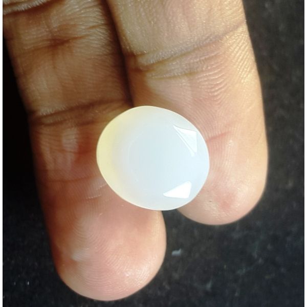 7.94 Carats Natural White Agate 14.07 x 12.45 x 7.40 mm
