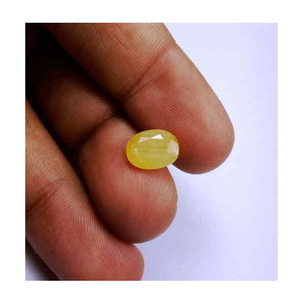 3.36 Carats Ceyloni Yellow Sapphire 10.25 x 7.77 x 4.29 mm