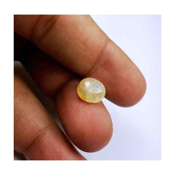 3.54 Carats Ceyloni Yellow Sapphire 9.74 x 8.37 x 4.47 mm