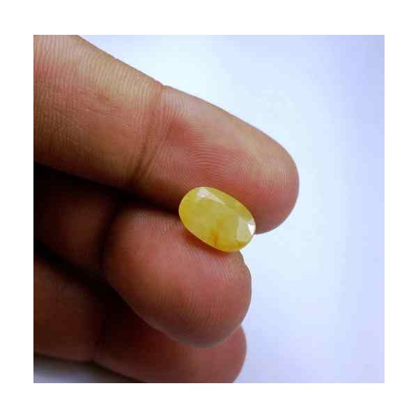 3.81 Carats Ceyloni Yellow Sapphire 11.01 x 7.46 x 4.77 mm