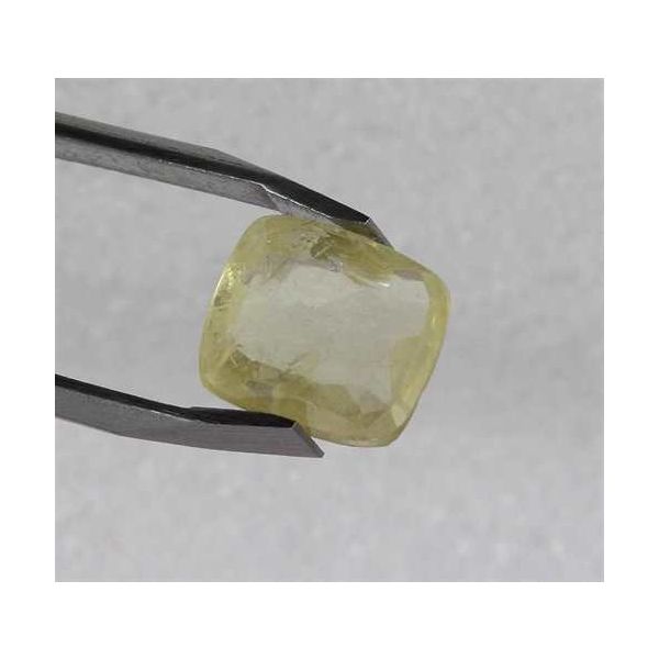 2.71 Carats Yellow Sapphire 8.60 x 7.85 x 3.70 mm