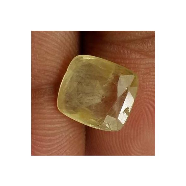 2.71 Carats Yellow Sapphire 8.60 x 7.85 x 3.70 mm