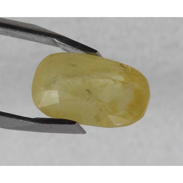 3.98 Carats Yellow Sapphire 11.11 x 6.93 x 4.93 mm