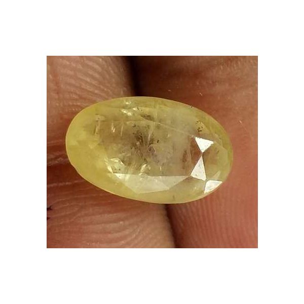 3.98 Carats Yellow Sapphire 11.11 x 6.93 x 4.93 mm