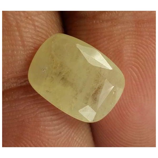 5.56 Carats Yellow Sapphire 12.00 x 8.85 x 4.55 mm