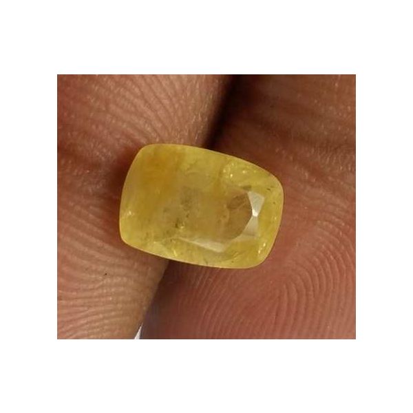 2.65 Carats Yellow Sapphire 8.45 x 6.00 x 4.70 mm