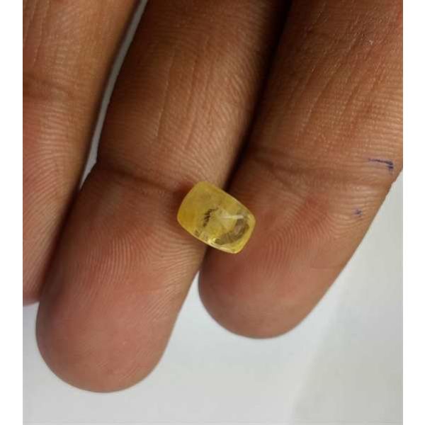 2.65 Carats Yellow Sapphire 8.45 x 6.00 x 4.70 mm