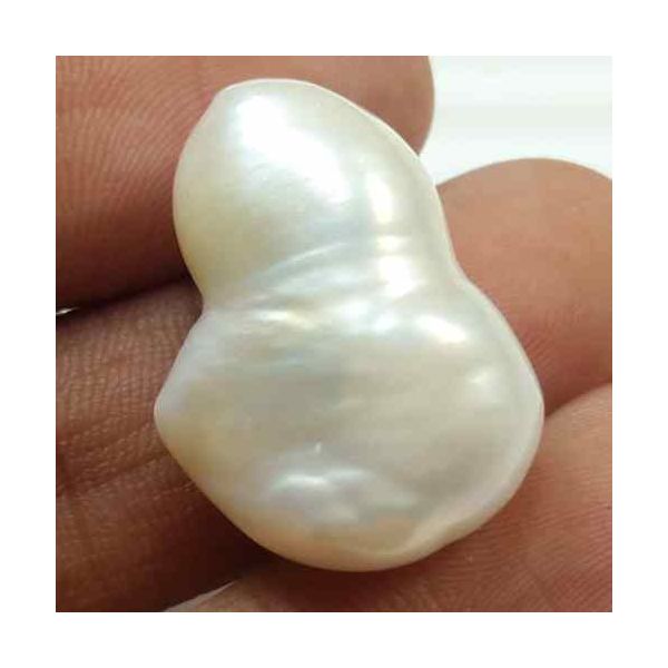 32.47 Carats Natural Venezuela Pearl 22.89 x 16.14 x 12.16 mm