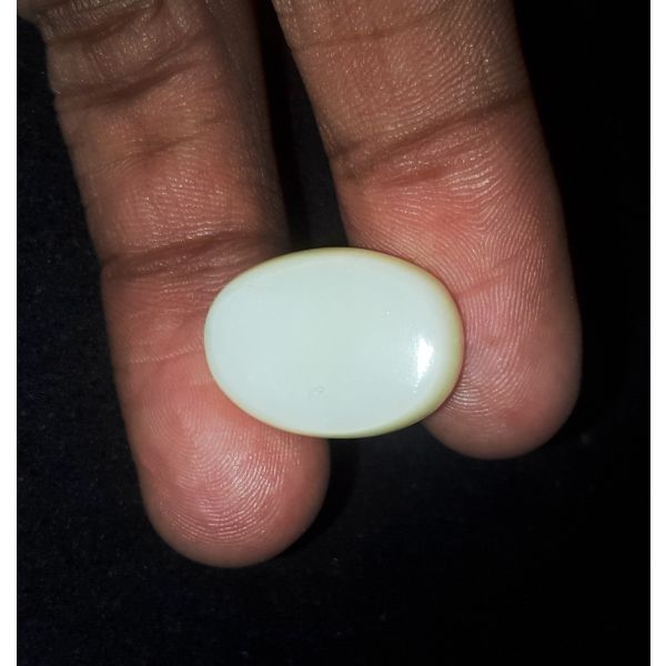 13.38 Carats Natural Creamish White Opal 19.19x13.90x6.81 mm
