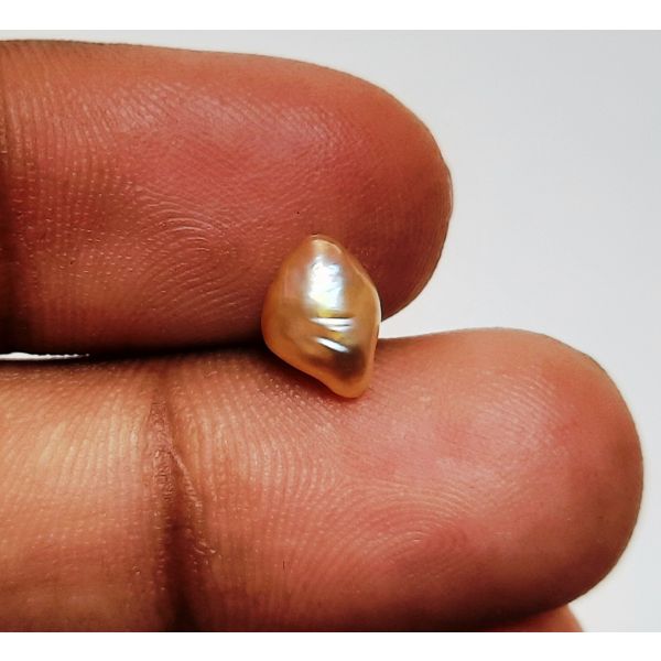 1.41 Carats Natural Golden Pearl 8.36 x 6.17 x 4.24 mm