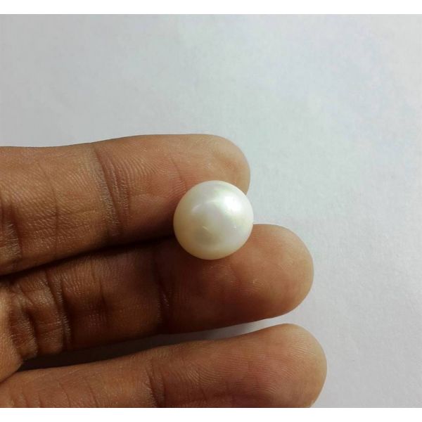 11.81 Carats South Sea Pearl 11.90 x 11.48 mm