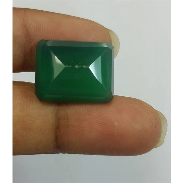18.94 Carats Green Onyx 18.15 x 15.19 x 7.25 mm
