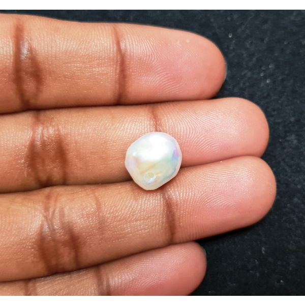 8.28 carats Natural White Venezuela Pearl 11.13x9.43x11.58 mm