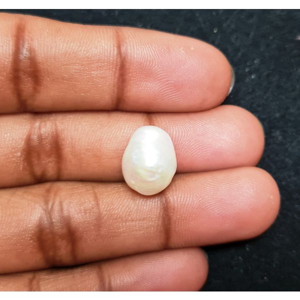 9.75 carats Natural White Venezuela Pearl 12.94x10.65x10.55 mm