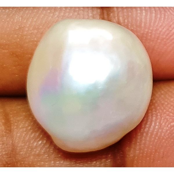 22.29 carats Natural White Venezuela Pearl 15.82x14.68x13.84 mm