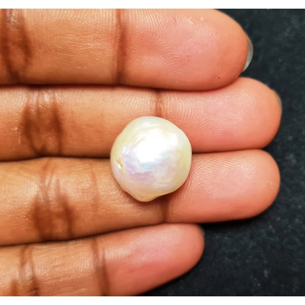 22.29 carats Natural White Venezuela Pearl 15.82x14.68x13.84 mm