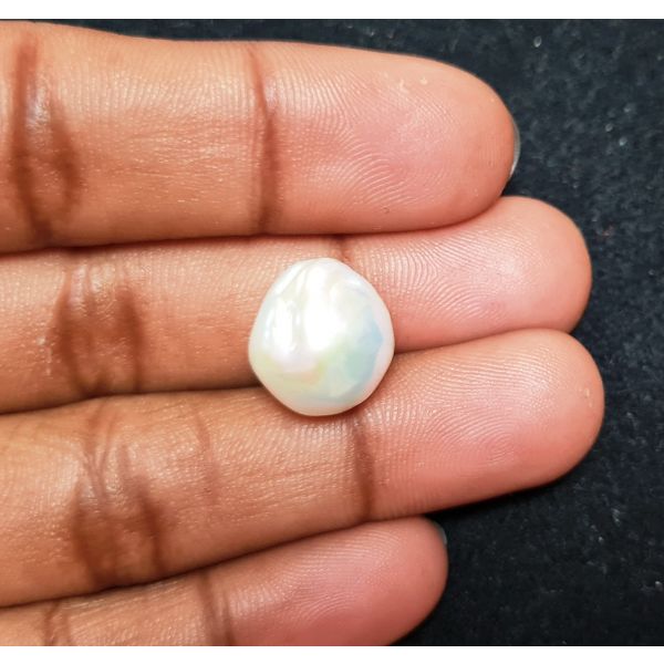 13.31 carats Natural White Venezuela Pearl 13.75x12.75x11.30 mm