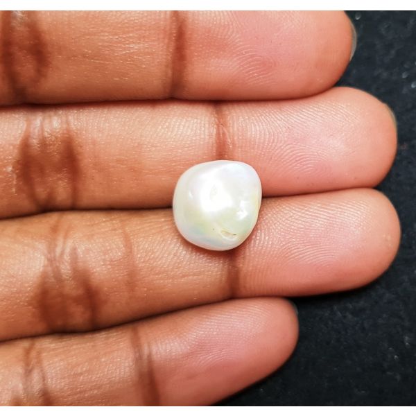 9.56 carats Natural White Venezuela Pearl 10.96x11.36x10.50 mm