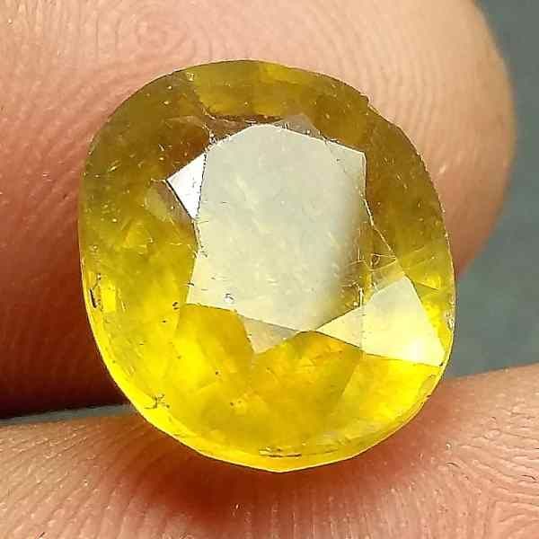 9.57 Carats African Yellow Sapphire 12.98 x 10.55 x 7.00 mm