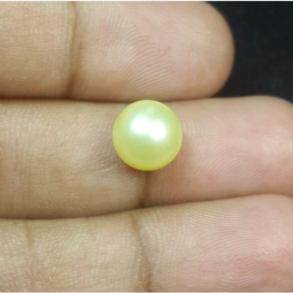 4.02 Carats Natural Creamy White Pearl 8.69 x 8.67 x 7.90 mm