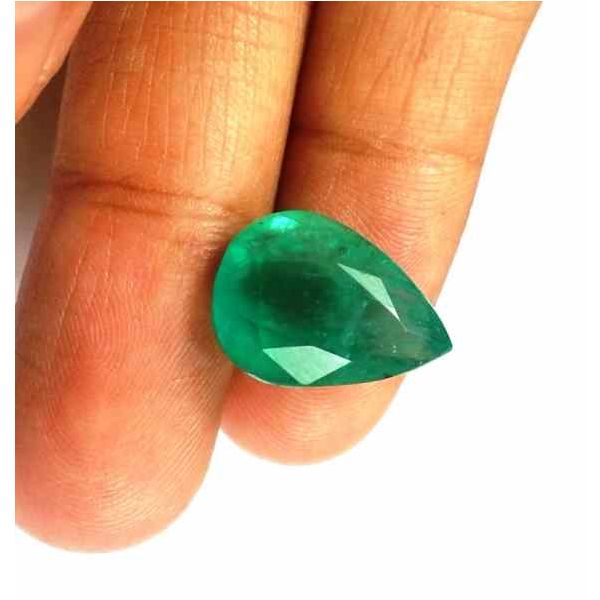 8.47 Carats Green Columbian Emerald 15.45 x 11.00 x 8.60 mm