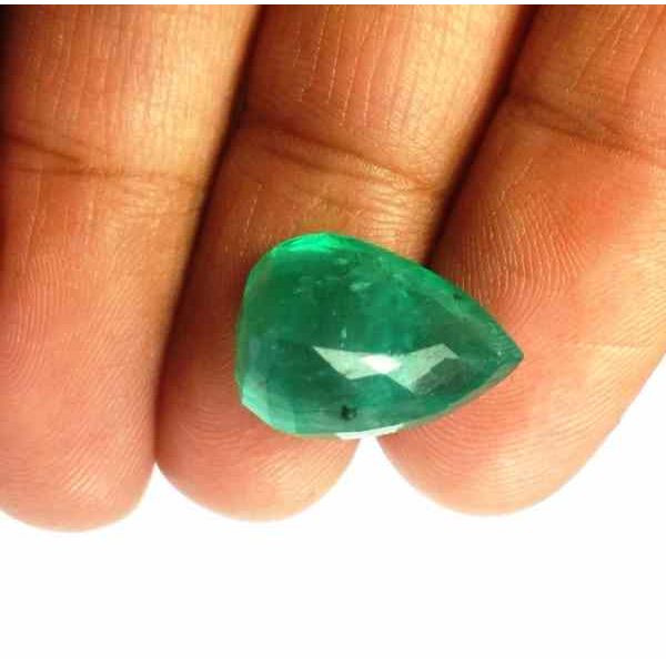 8.47 Carats Green Columbian Emerald 15.45 x 11.00 x 8.60 mm