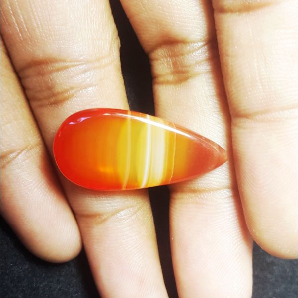 10.76 carats Natural Banded Agate 26.16 x 12.50 x 4.55 mm