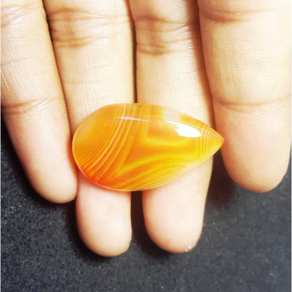 18.90 carats Natural Banded Agate 27.93 x 16.43 x 5.56 mm 