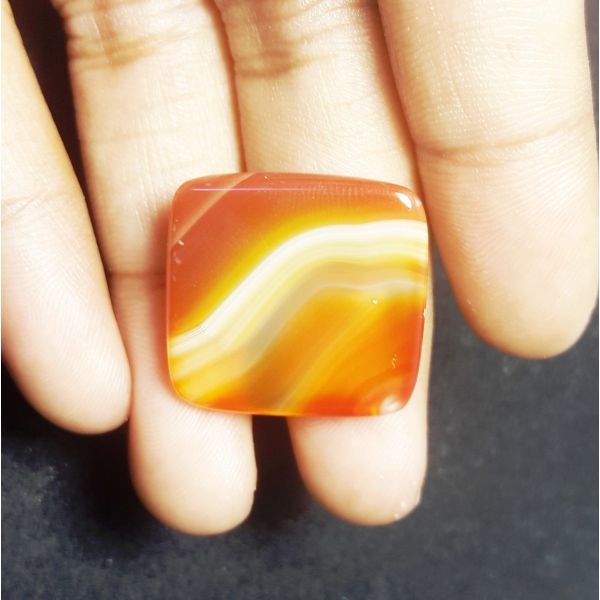 20.43 carats Natural Banded Agate 21.08 x 20.02 x 4.82 mm