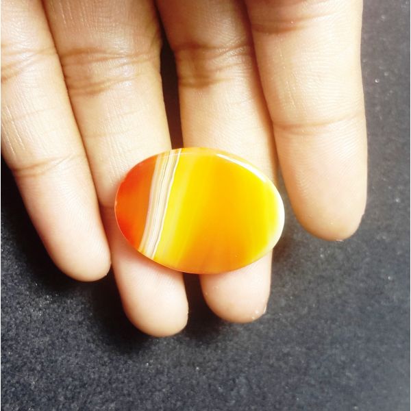 25.32 carats Natural Banded Agate 26.41 x 20.08 x 6.26 mm