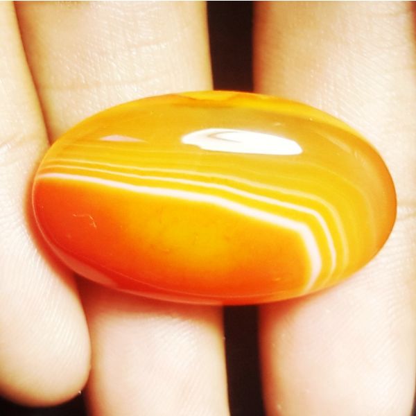 23.35 carats Natural Banded Agate 27.73 x 16.30 x 6.33 mm