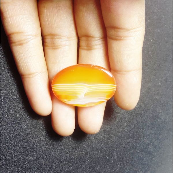 26.33 carats Natural Banded Agate 29.30 x 19.62 x 5.71 mm