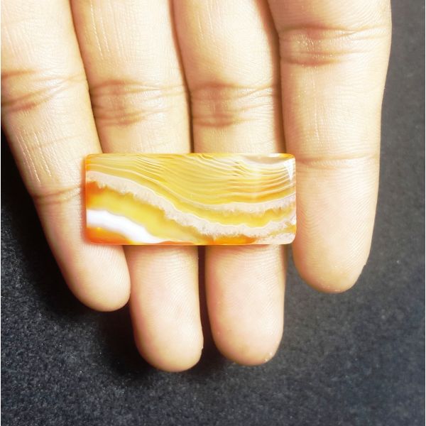 21.00 carats Natural Banded Agate 32.30 x 14.21 x 4.30 mm