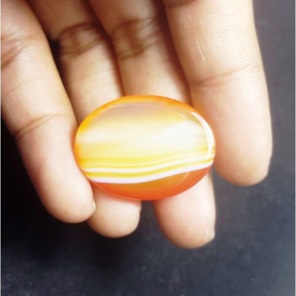 25.17 carat Natural Banded Agate 26.42 x 19.86 x 6.09 mm