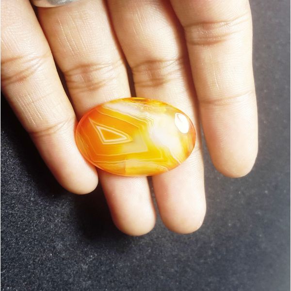 21.53 carat Natural Banded Agate 30.38 x 20.33 x 4.52 mm