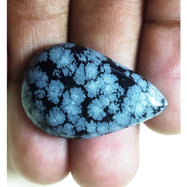 33.17 carat Natural Snowflake Obsidian 33.14 x 23.28 x 6.13 mm