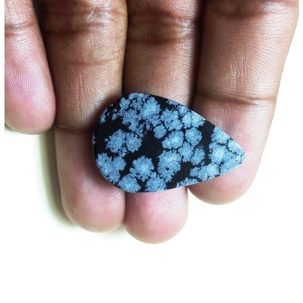 33.17 carat Natural Snowflake Obsidian 33.14 x 23.28 x 6.13 mm