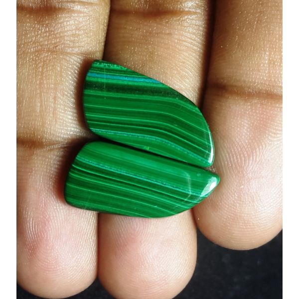 25.42 carat Natural Malachite 22.08 x 10.34 x 3.82m