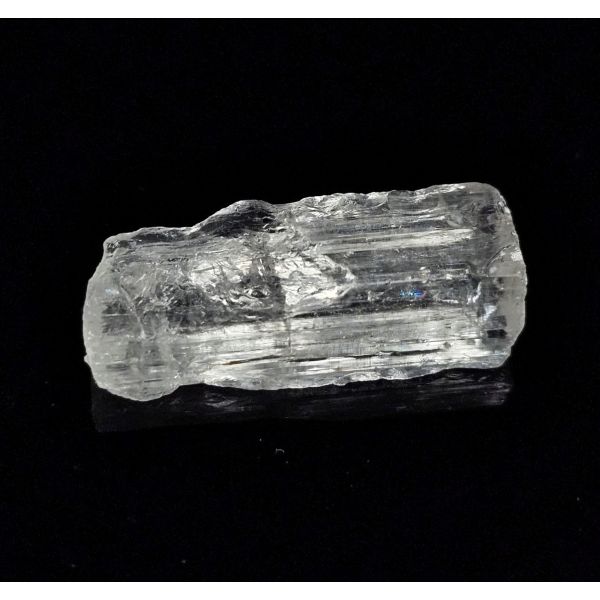 22.86 Carats Natural White Danburite 29.51x64.51x64.33 mm