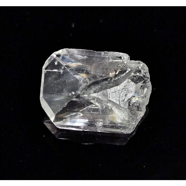 16.39 Carats Natural White Danburite 20.31 x 14.54 x 10.62 mm