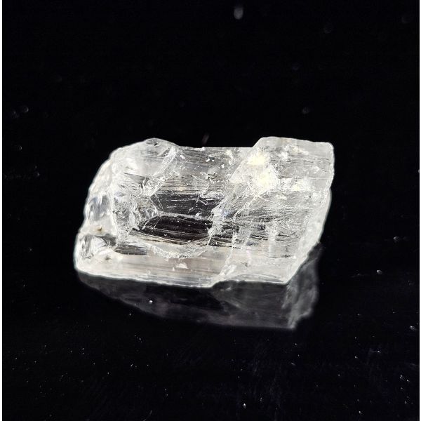 18.87 Carats Natural White Danburite 21.50x9.45x8.44 mm