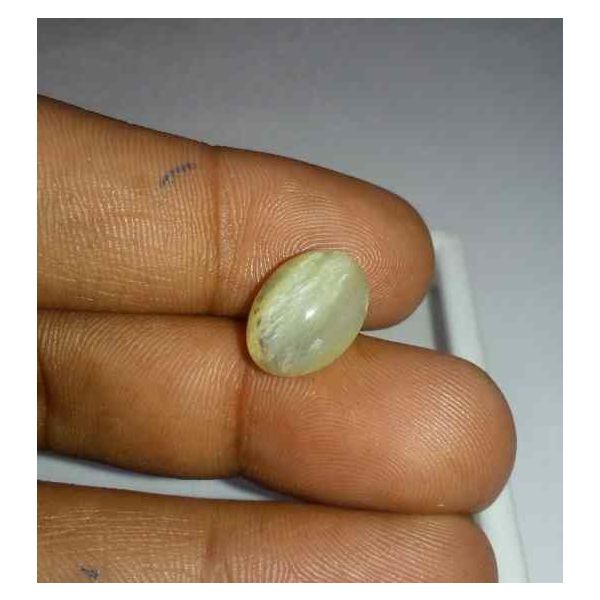 5.93 Carat Yellow Kanak Khet Chrysoberyl Cat's Eye 13.31 x 9.81 x 7.66 mm