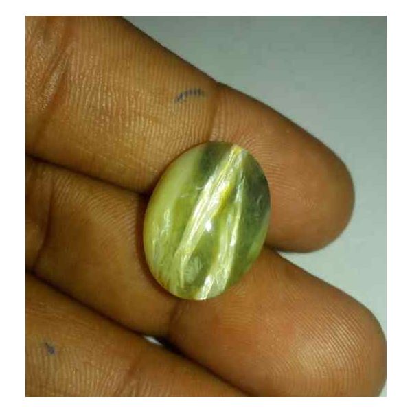 15.74 Carat Yellow Kanak Khet Chrysoberyl Cat's Eye 18.87 x 14.19 x 9.95 mm