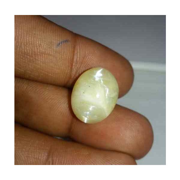 12.37 Carat Creamish White Kanak Khet Chrysoberyl Cat's Eye 16.80 x 13.22 x 10.10 mm