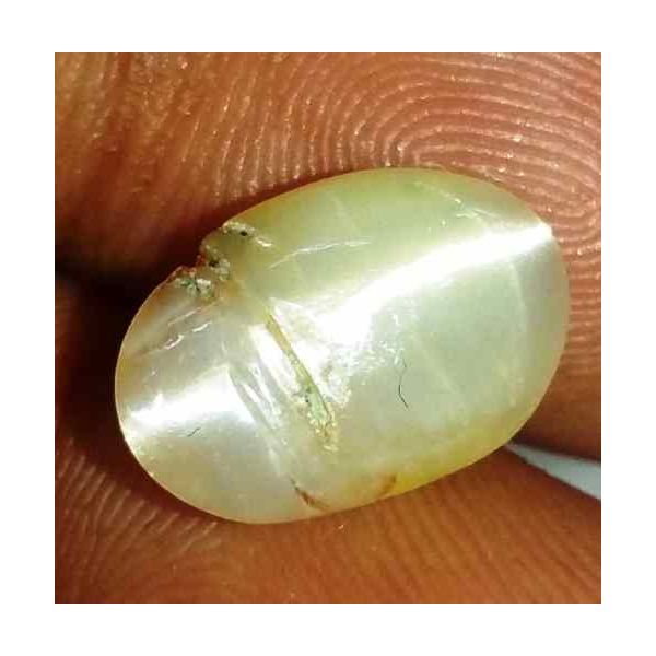 4.29 Carat Creamish White Kanak Khet Chrysoberyl Cat's Eye 12.66 x 8.51 x 6.90 mm