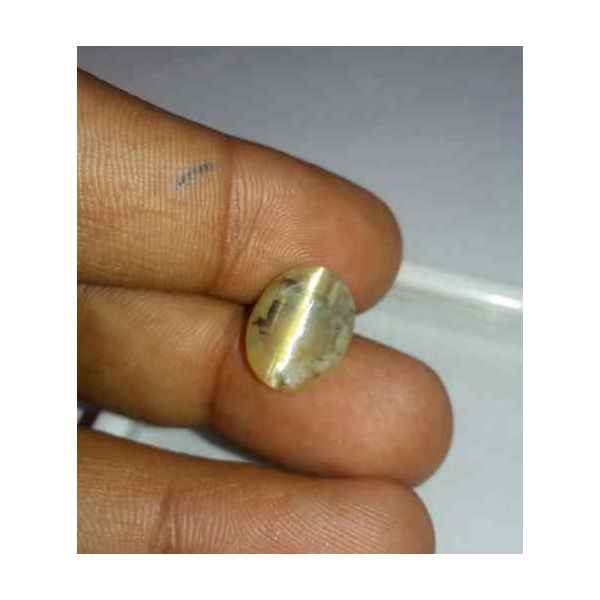 4.13 Carat Creamish White Kanak Khet Chrysoberyl Cat's Eye 13.60 x 10.47 x 5.13 mm